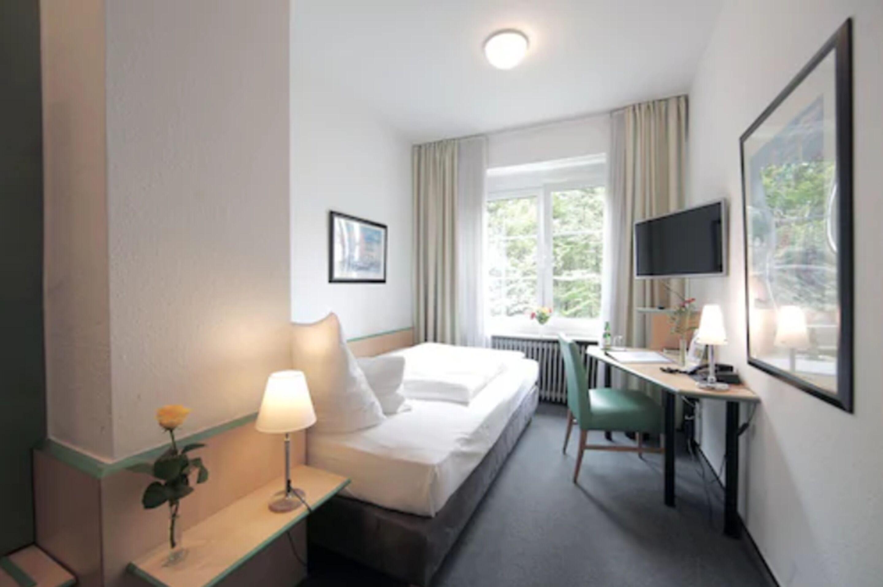 Am Hofgarten 3*