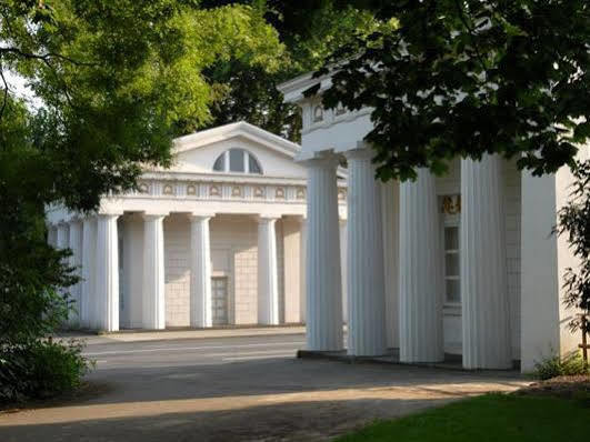 Am Hofgarten 3* Dusseldorf