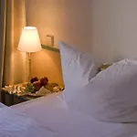 Am Hofgarten 3* Dusseldorf